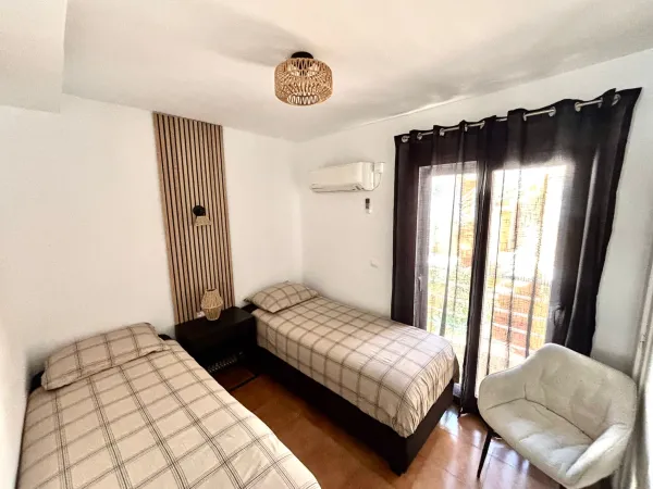 Twee bedden in slaapkamer 2